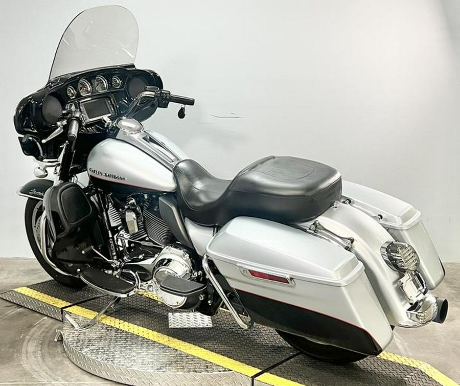 2015 Harley-Davidson® FLHTK - Ultra Limited