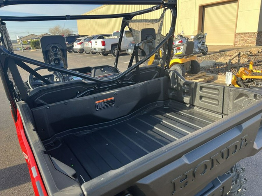 2025 Honda Pioneer 1000 Deluxe