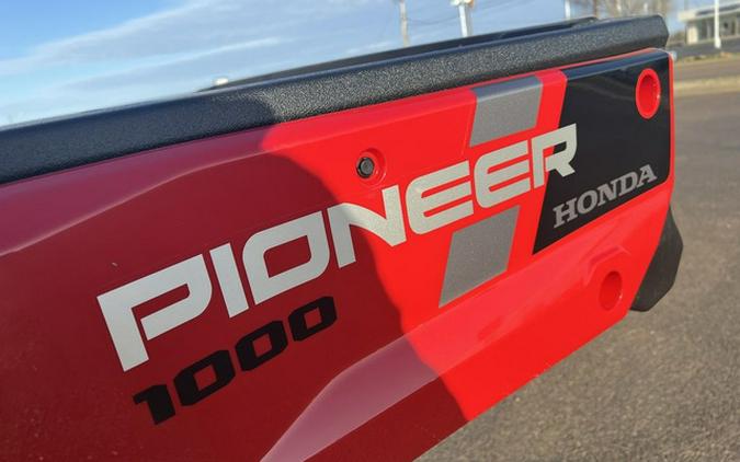 2025 Honda Pioneer 1000 Deluxe