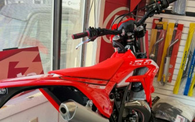 2027 Beta Motorcycles Xtrainer 300 Low Boy