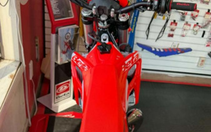 2027 Beta Motorcycles Xtrainer 300 Low Boy