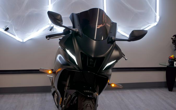 2025 YAMAHA YZF-R7
