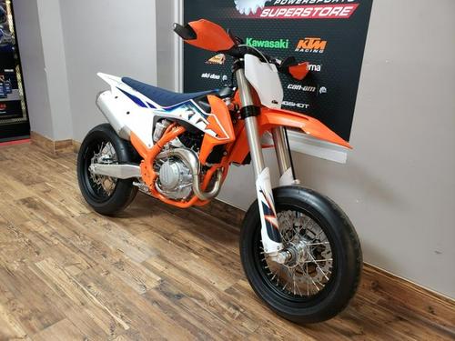 2021 KTM 450 SMR Review (13 Fast Facts and Supermoto Observations)