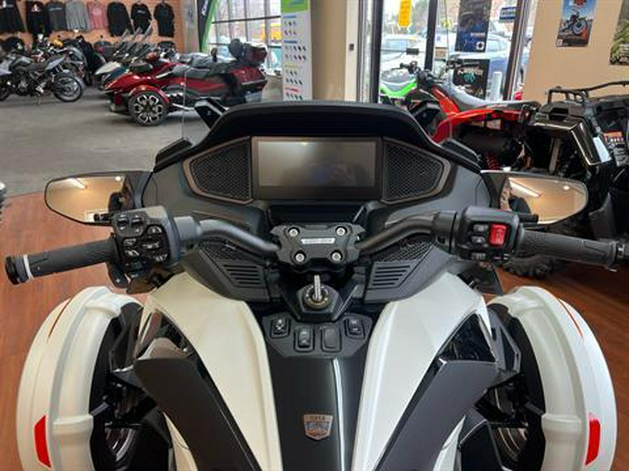 2024 Can-Am Spyder RT Sea-to-Sky