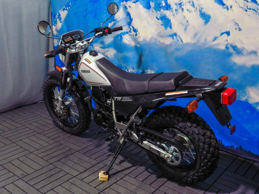 2025 Yamaha TW200