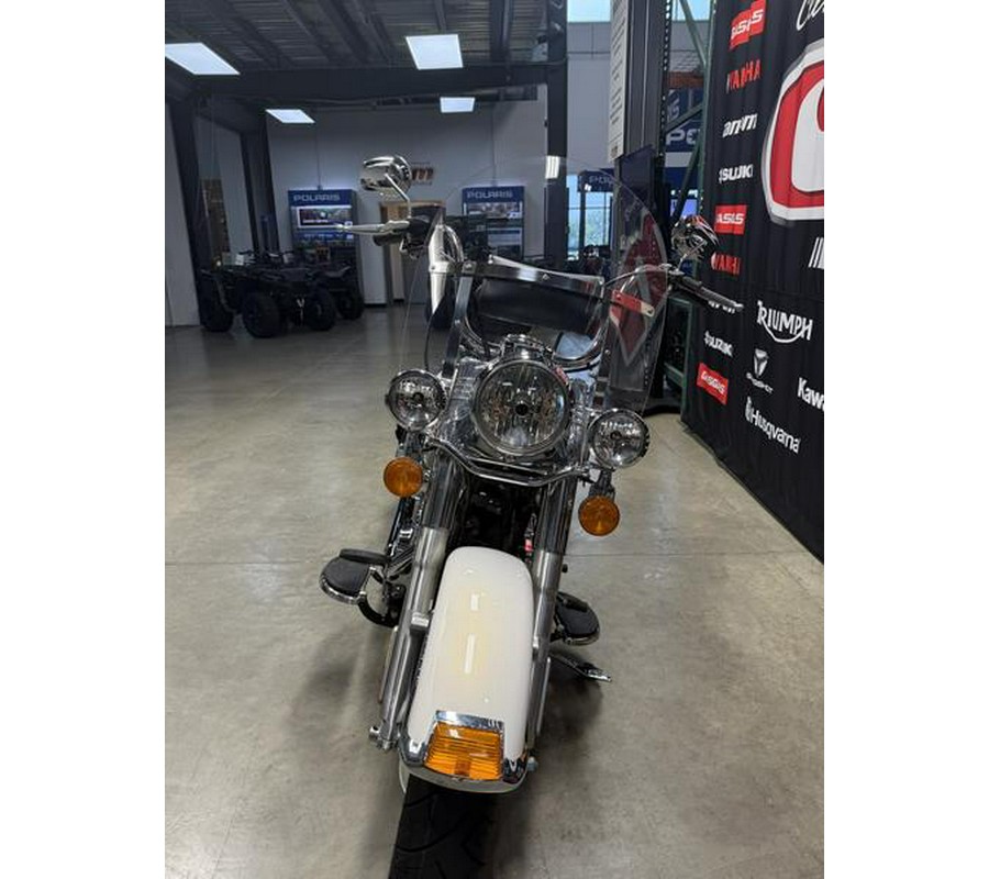 2015 Harley-Davidson® FLSTC - Heritage Softail® Classic