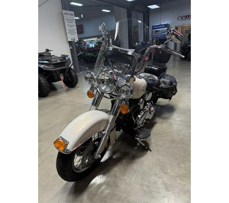 2015 Harley-Davidson® FLSTC - Heritage Softail® Classic