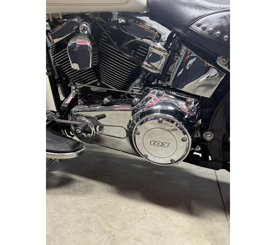 2015 Harley-Davidson® FLSTC - Heritage Softail® Classic