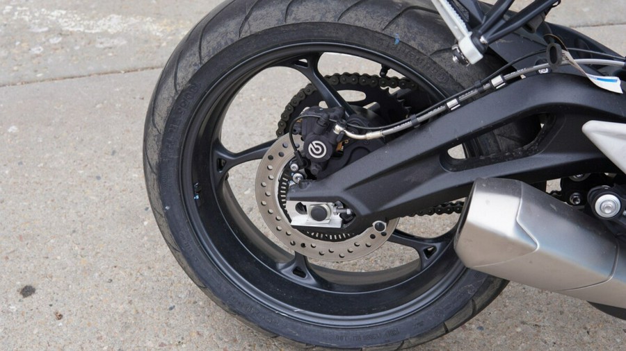 2025 Triumph Street Triple 765 R