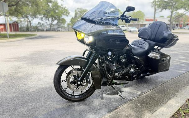 2020 Harley-Davidson® Road Glide® River Rock Gray Denim