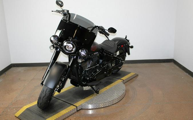 2026 Harley-Davidson® Deadwood™ Black Denim