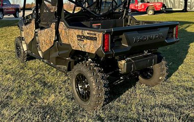 2023 Honda Pioneer 1000-6 Deluxe Crew