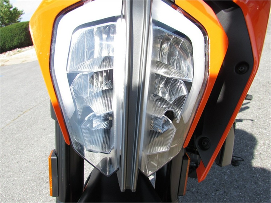 2020 KTM Duke 390 390