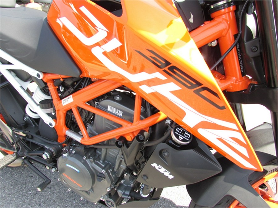 2020 KTM Duke 390 390