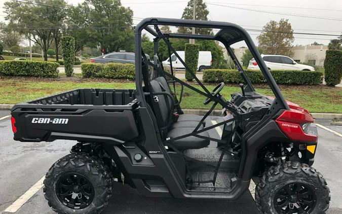 2024 Can-Am Defender DPS HD9 Fiery Red