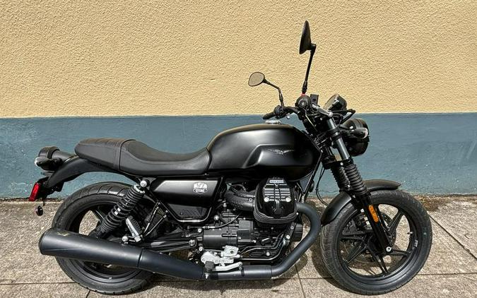 2022 Moto Guzzi V7 Stone E5