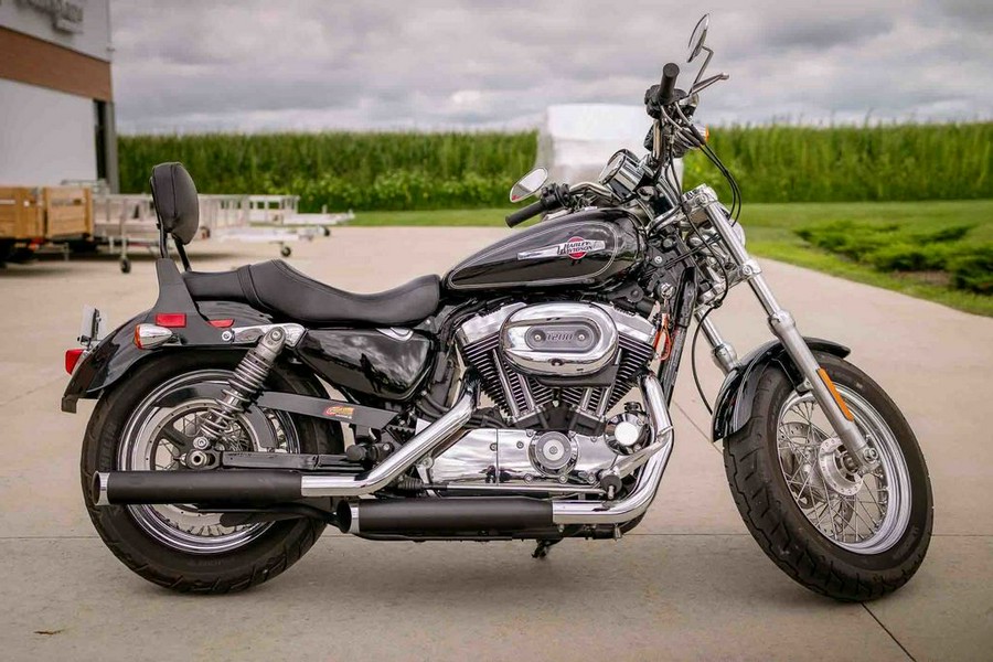 2017 Harley-Davidson® XL1200C - 1200 Custom