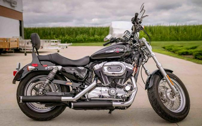 2017 Harley-Davidson® XL1200C - 1200 Custom
