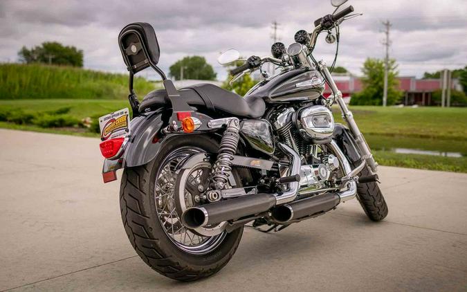 2017 Harley-Davidson® XL1200C - 1200 Custom