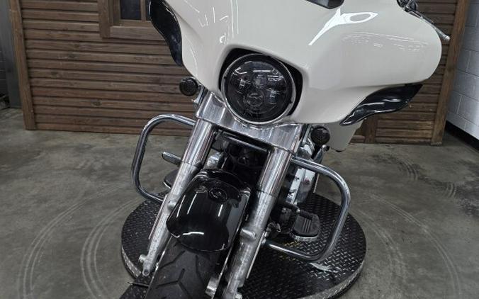 2022 Harley-Davidson® Street Glide® WHITE SAND PRL