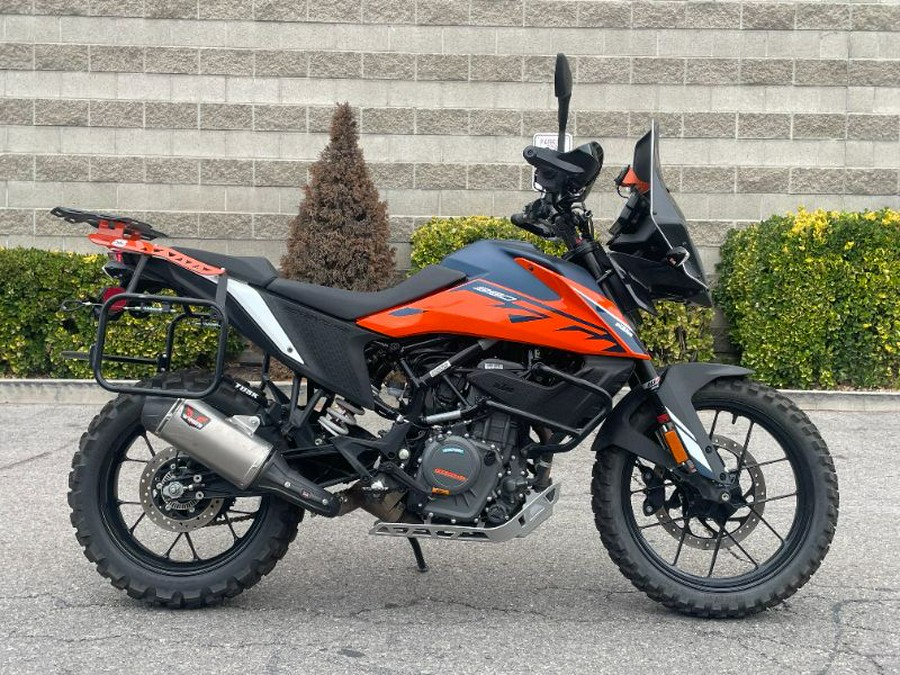 2022 KTM Adventure 390