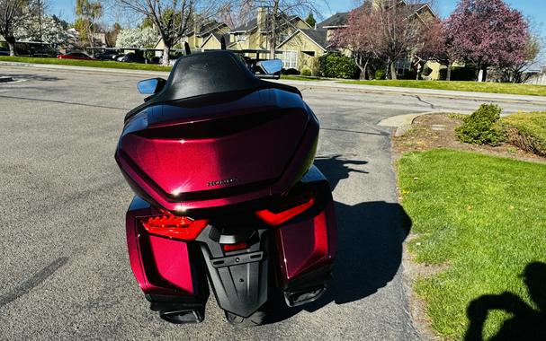 2025 Honda Gold Wing® Tour Automatic DCT 50th Anniversary