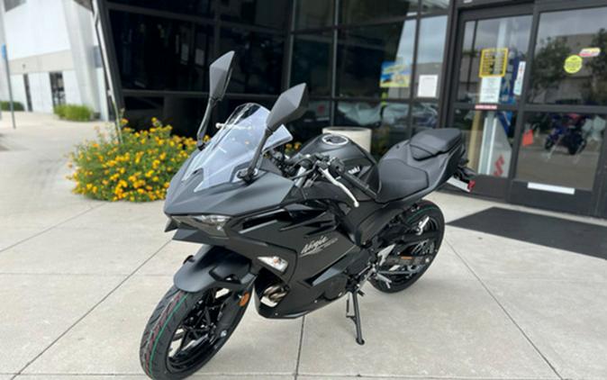 2026 Kawasaki Ninja 500 Metallic Flat Spark Black