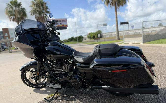 2025 Harley-Davidson Road Glide Vivid Black