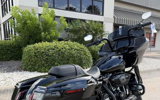 2025 Harley-Davidson Road Glide Vivid Black