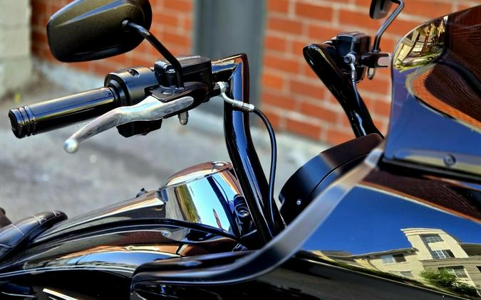 2017 Harley-Davidson® FLTRU - Road Glide® Ultra