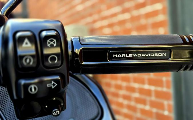 2017 Harley-Davidson® FLTRU - Road Glide® Ultra
