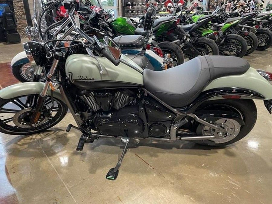 2023 Kawasaki Vulcan 900 Custom