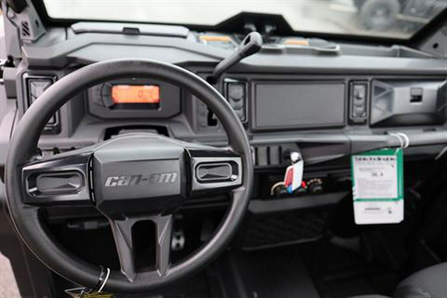 2026 Can-Am Defender XT CAB HD11