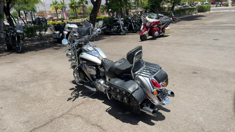 2018 Indian Motorcycle® Chief® Vintage ABS Star Silver over Thunder Black