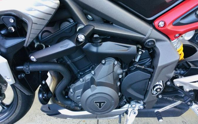 2022 Triumph Street Triple RS Silver Ice