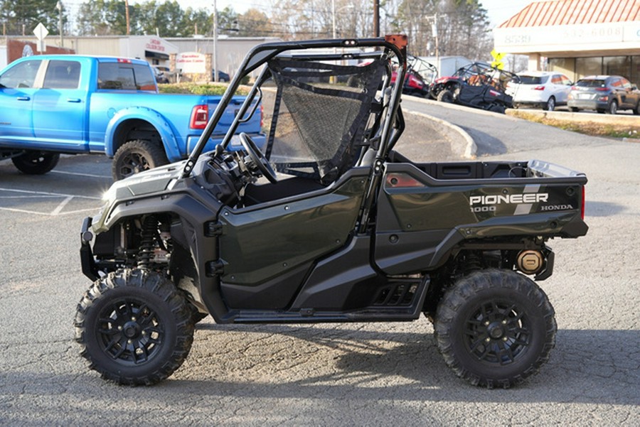 2025 Honda Pioneer 1000 Deluxe