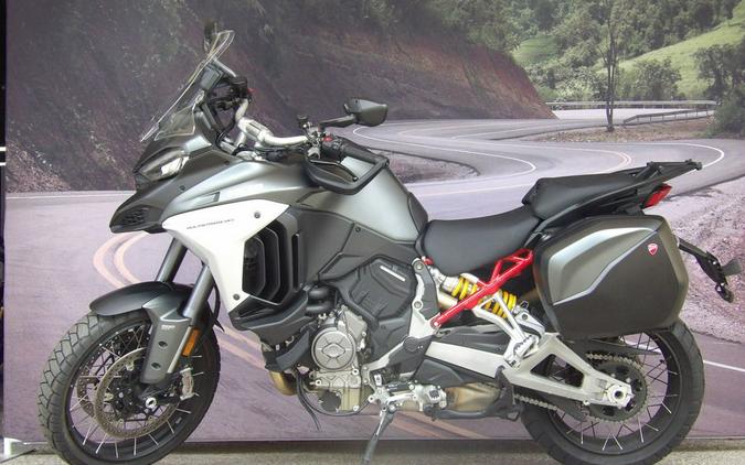 2022 Ducati Multistrada V4S Aviator Grey / Spoked Wheels
