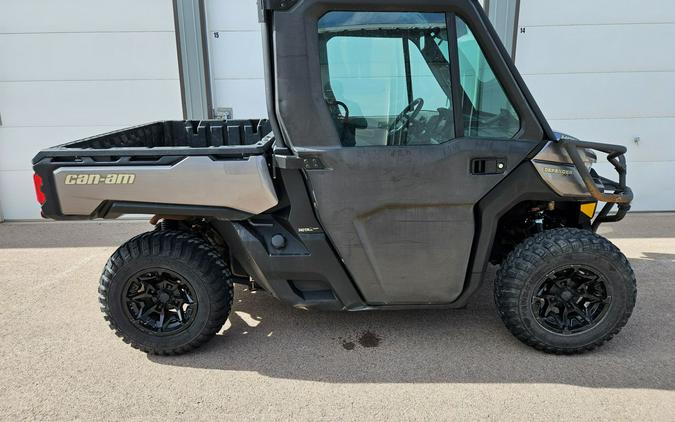 2017 Can-Am Defender XT CAB HD10