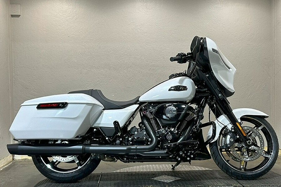 Harley-Davidson Street Glide® 2024 FLHX 84472666 WHITE ONYX PRL