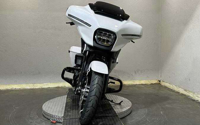 Harley-Davidson Street Glide® 2024 FLHX 84472666 WHITE ONYX PRL