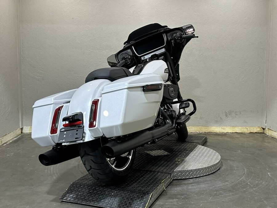 Harley-Davidson Street Glide® 2024 FLHX 84472666 WHITE ONYX PRL