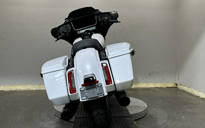Harley-Davidson Street Glide® 2024 FLHX 84472666 WHITE ONYX PRL
