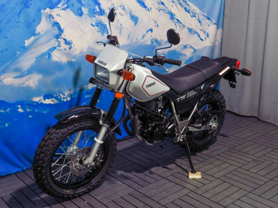 2025 Yamaha TW200