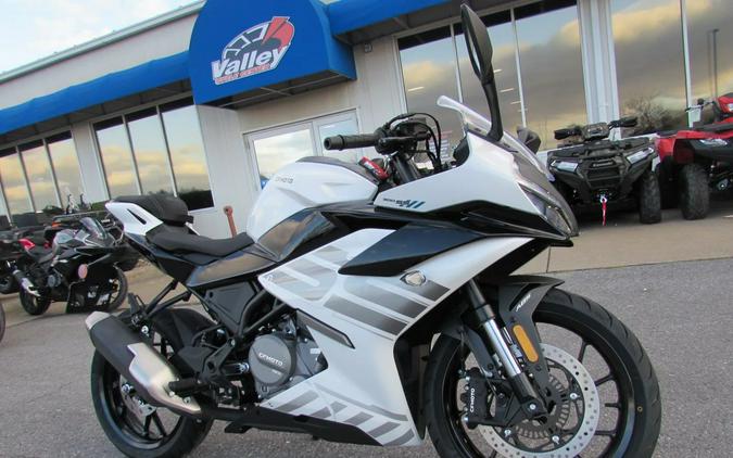 2026 CFMOTO 300SS CF300-5US