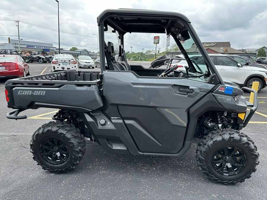 2023 Can-Am® Defender XT HD10