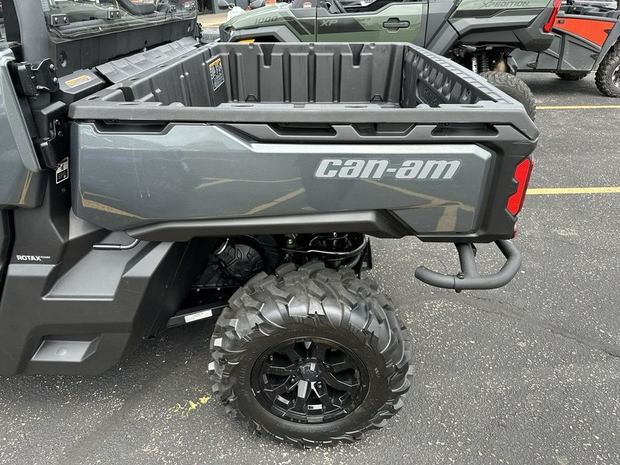 2023 Can-Am® Defender XT HD10