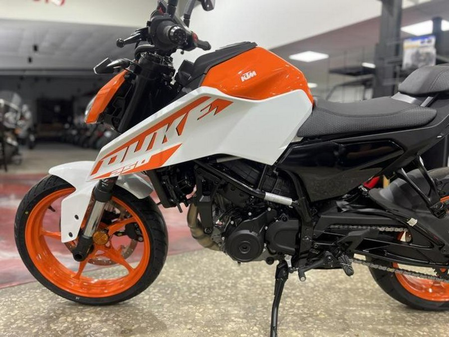 2024 KTM 250 Duke
