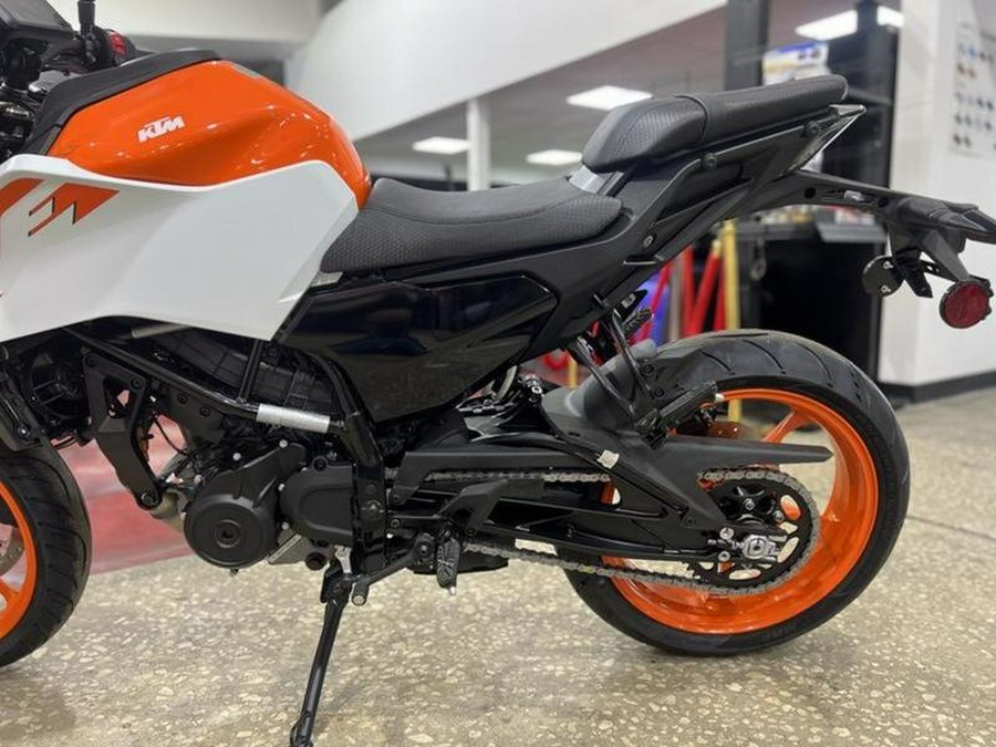 2024 KTM 250 Duke
