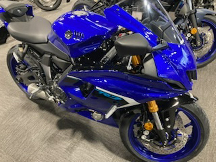 2025 Yamaha R7