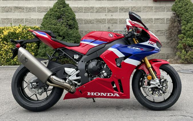 2025 Honda CBR1000RR-R Fireblade SP